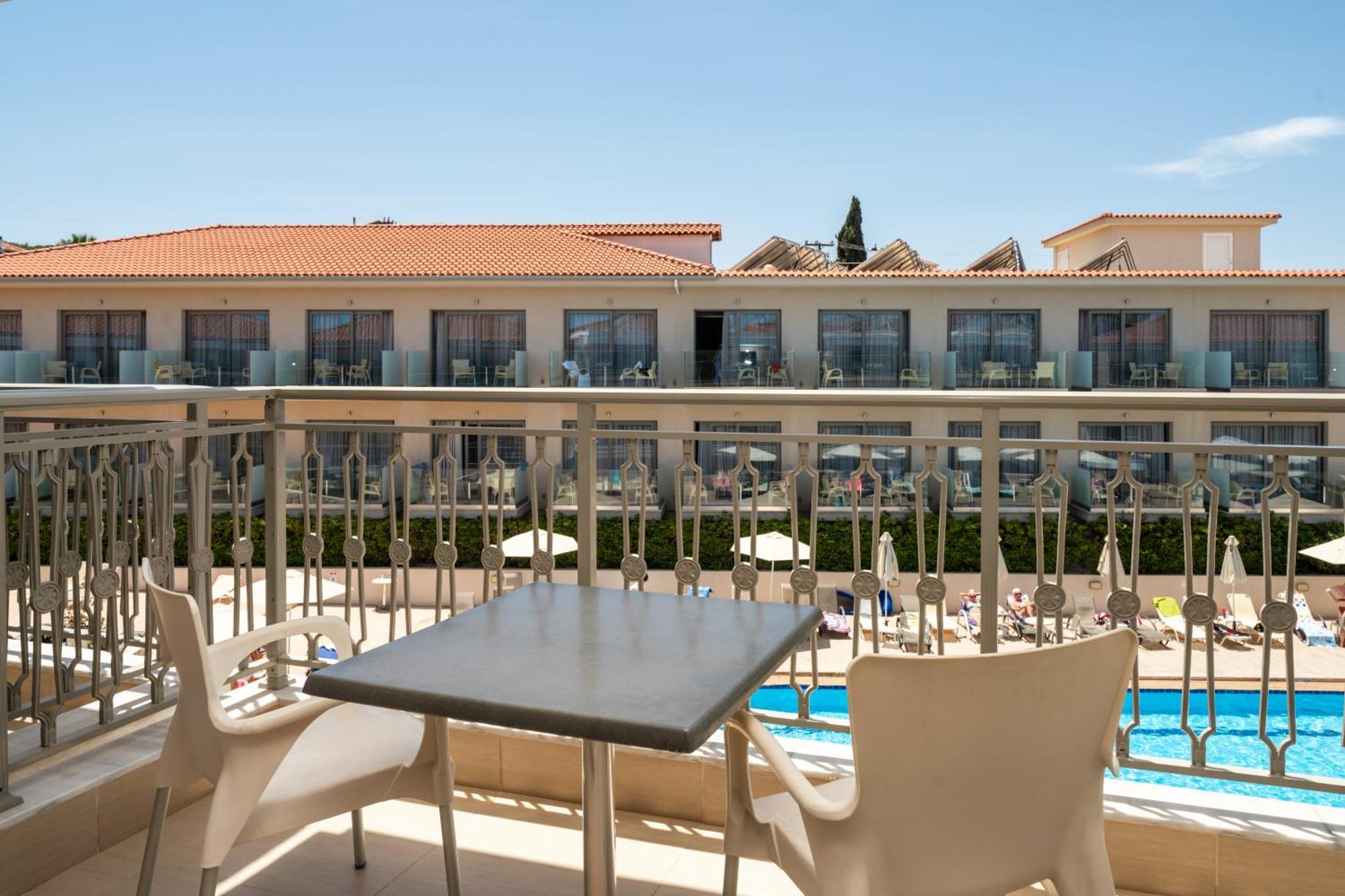Karras Grande Resort Plános Eksteriør billede